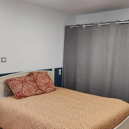 Apartment T2 Avec Parking Prive Angouleme